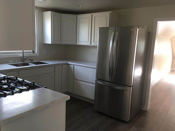 4th image of 2329 Scoville Ave #2