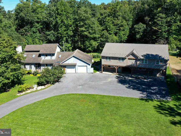 786 Lime Quarry Rd, Gap, PA 17527