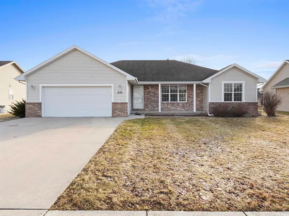 2135 W Melcorn Cir, De Pere, WI 54115