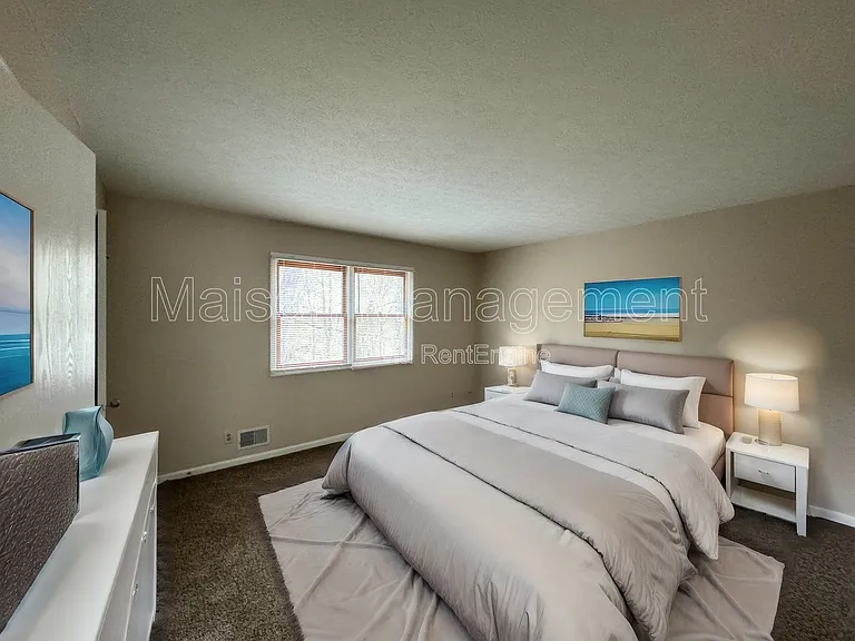 419 Britton — Photo 15