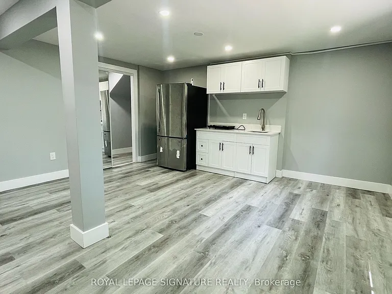 1100 Oxford St #75 — Photo 8