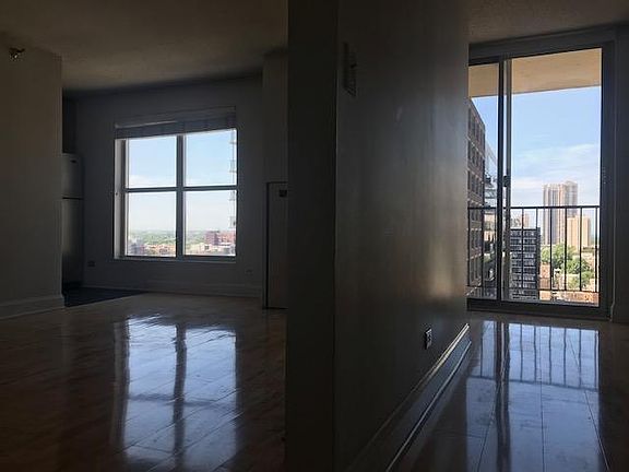 Great light, Nice View and Open Plan