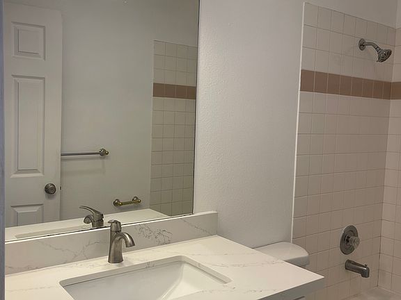 5th image of 11419 99th Pl NE APT 301