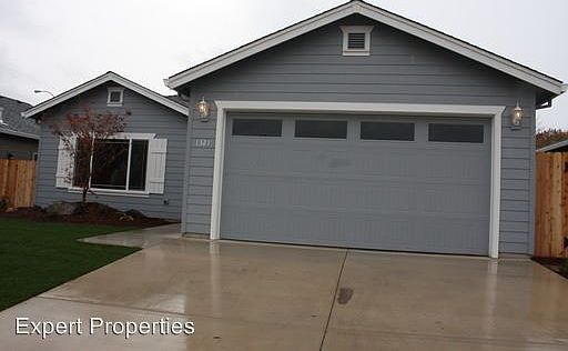2nd image of 1321 Swayze Ln