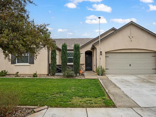 1359 E Donnybrook Pl, Hanford, CA 93230