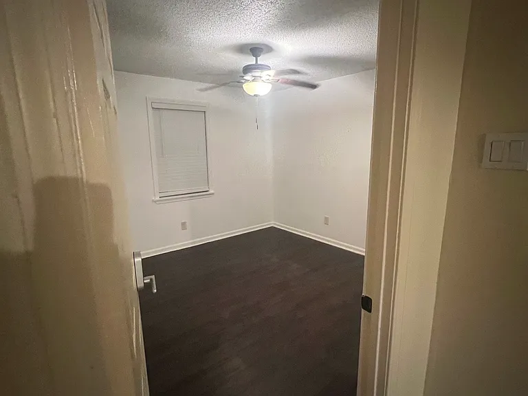 478 Josephine St — Photo 10