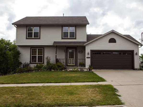 407 Kleine St, Deerfield, WI 53531