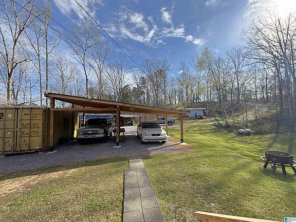 2nd image of 930 Isbell Rd