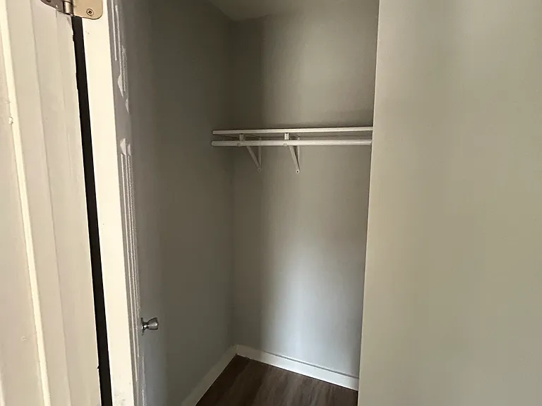 702 S Duluth Ave #2 — Photo 7