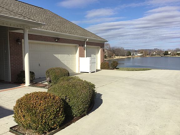 5th image of 3119 Waterman Dr SE