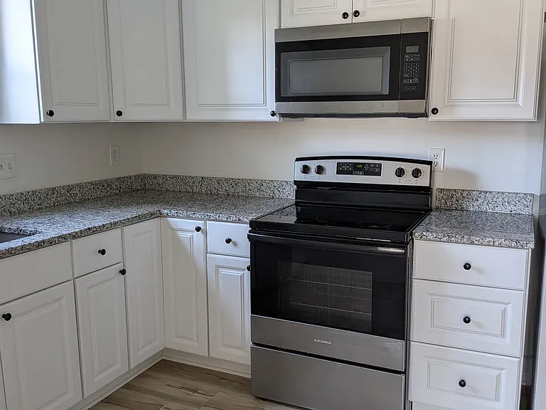 3910 Overland Cir — Photo 17
