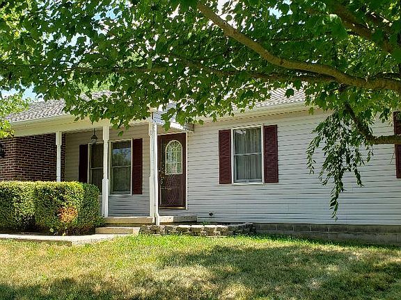 3rd image of 102 Glenavy Dr