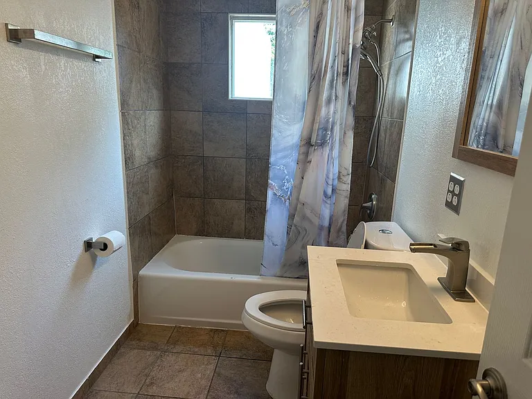 8117 Princess Jeanne Ave NE — Photo 9
