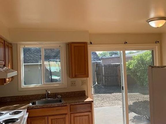 5th image of 510 S Ivy St #Bel510