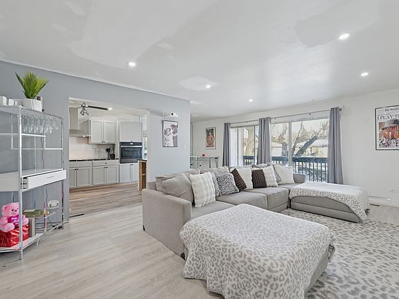 4th image of 827 E 194th St #827