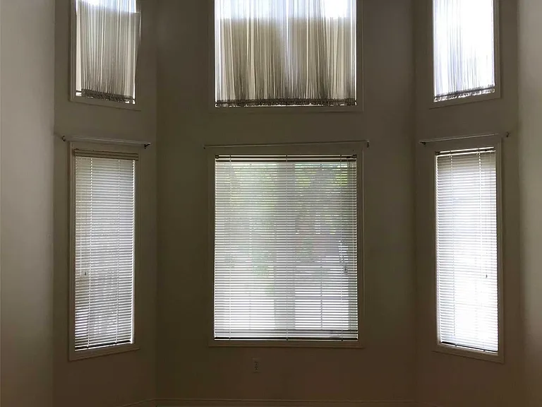 127 Orchard Hill Blvd — Photo 2