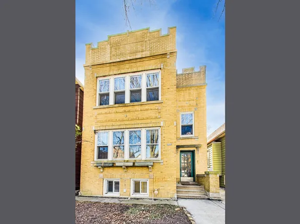 2457 W Cullom Ave, Chicago, IL 60618