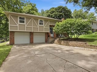 1917 SE Piccadilly St, Blue Springs, MO 64014