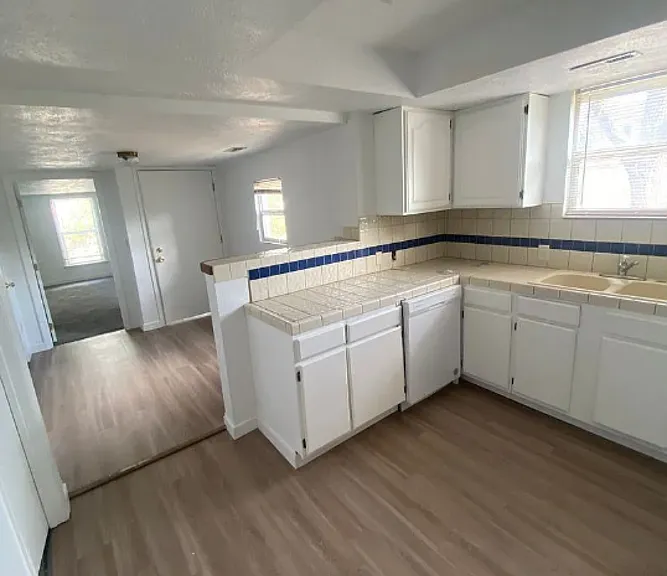 314 E Ermina Ave — Photo 16