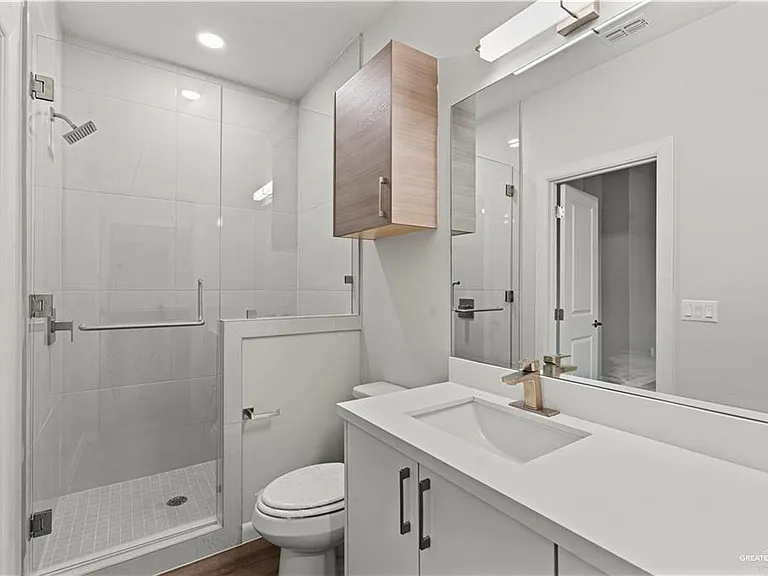 3500 Vanessa Ln #7 — Photo 9
