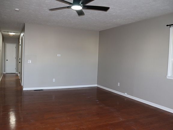 3rd image of 219 N Commercial Street