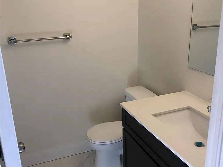 2295 Marine Dr #8 — Photo 22
