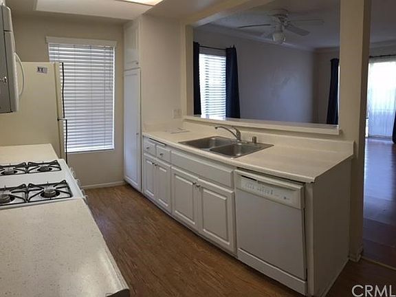 5th image of 1460 Kendall Dr Unit 30