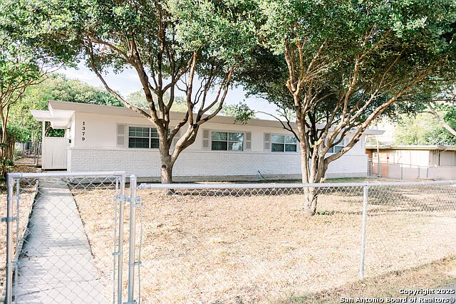 1379 Oblate Dr — Photo 29