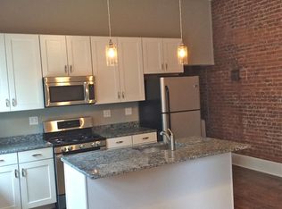 8 E James St, Lancaster, PA 17602