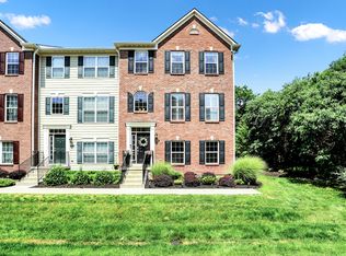 9095 Teaneck Dr, Fishers, IN