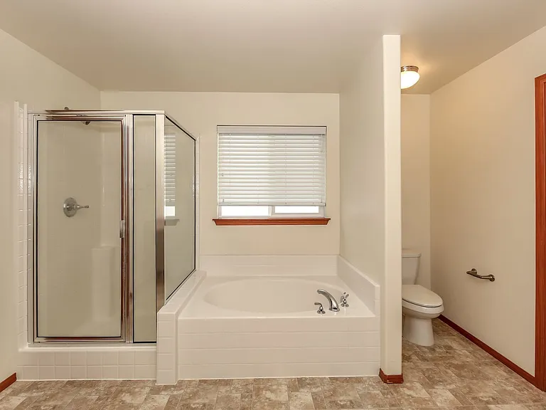 1187 Swan Loop — Photo 30