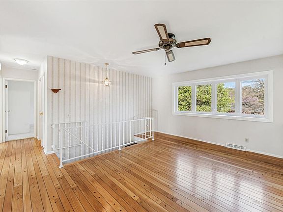 5th image of 3417 Glen Bay Dr