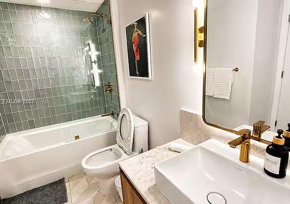 3rd image of 159 NE 6th St #3911