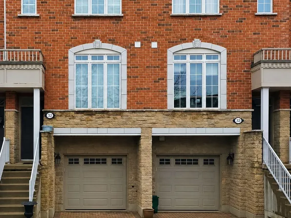 1169 Dorval Dr #32, Oakville, ON L6M 4V8