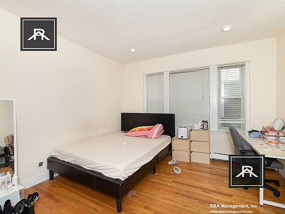 4th image of 27 Chester St #4RM