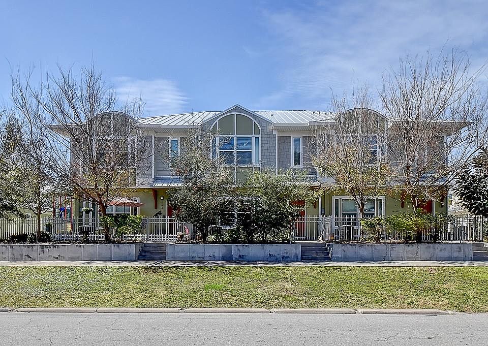 1st image of 126 N Fredrica Ave