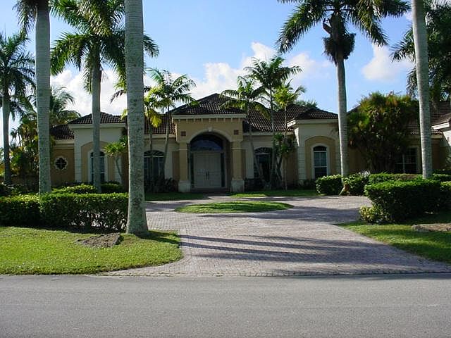 1st image of 10540 El Caballo Ct