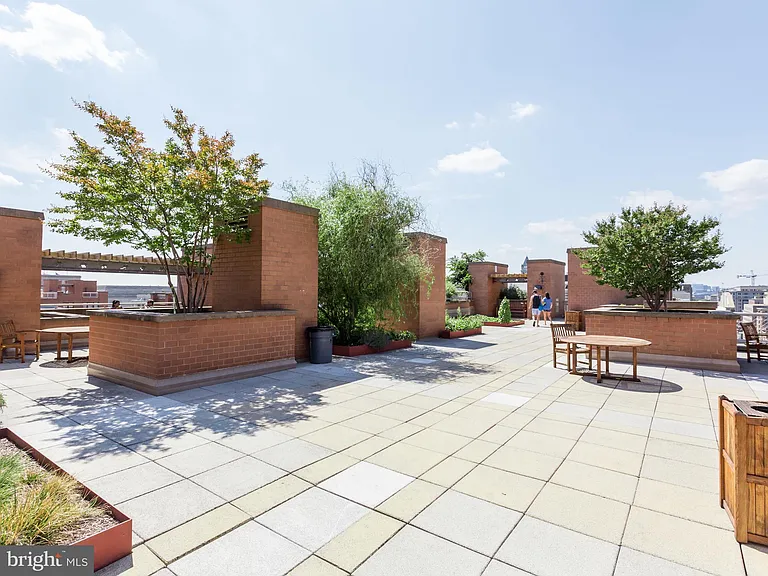 631 D St NW #637 — Photo 31