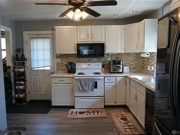 5th image of 875 Omard Dr