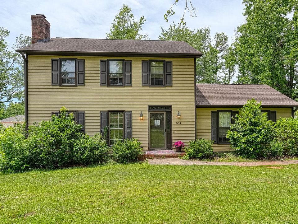 1st image of 304 Sundance Way