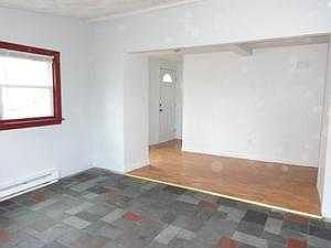 Living room/Dining area