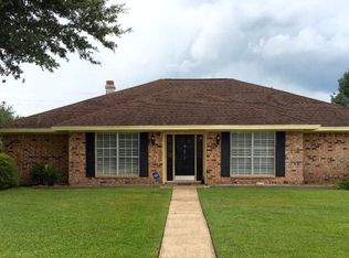 6915 Glen Willow Dr, Beaumont, TX 77706