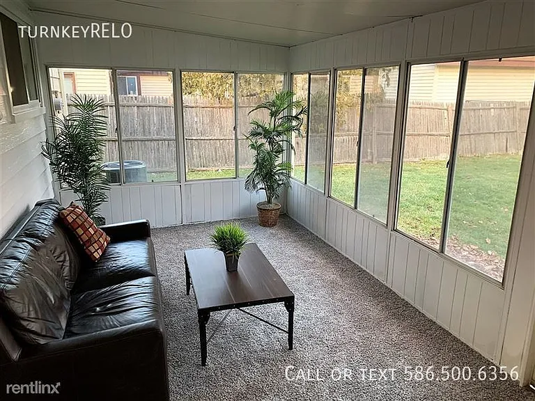 38428 Tottenham Rd — Photo 11