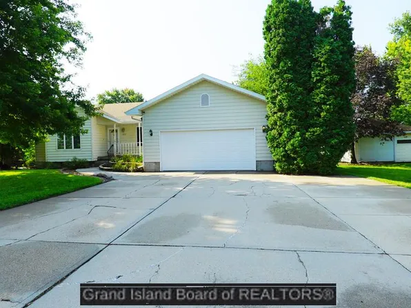 4019 Lambchop Ln, Grand Island, NE 68803