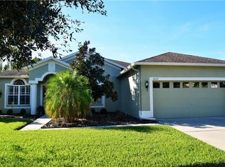 2427 Nesslewood Dr, Zephyrhills, FL 33543