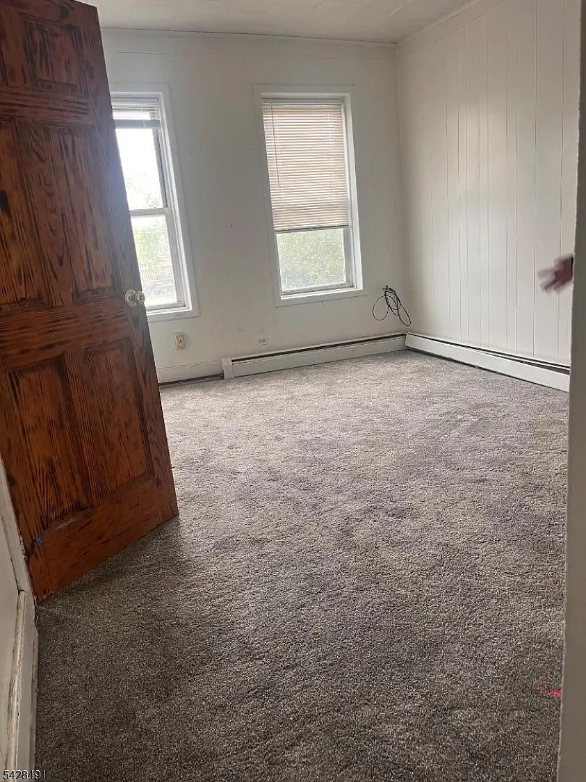2 bed, 1.0 bath, $2,000 — Photo 3
