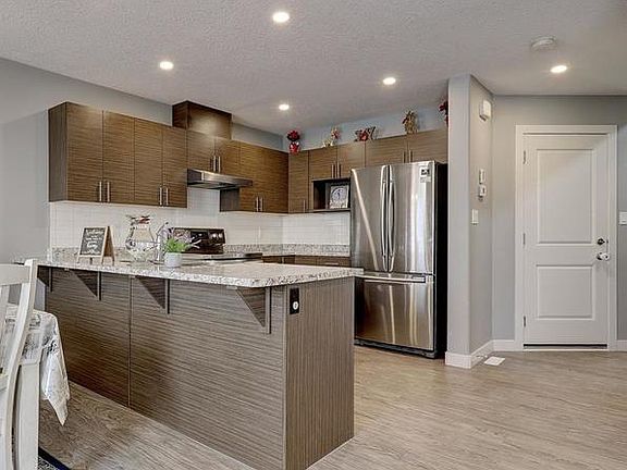 3rd image of 10605 W 114c St