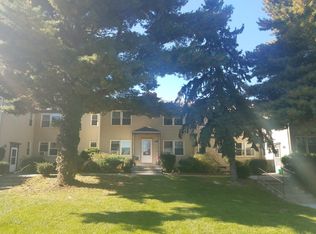 Dundee Village Rentals (824 N 46th St), Omaha, NE 68132