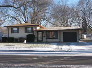 176 Boulder Hill Pass, Montgomery, IL 60538