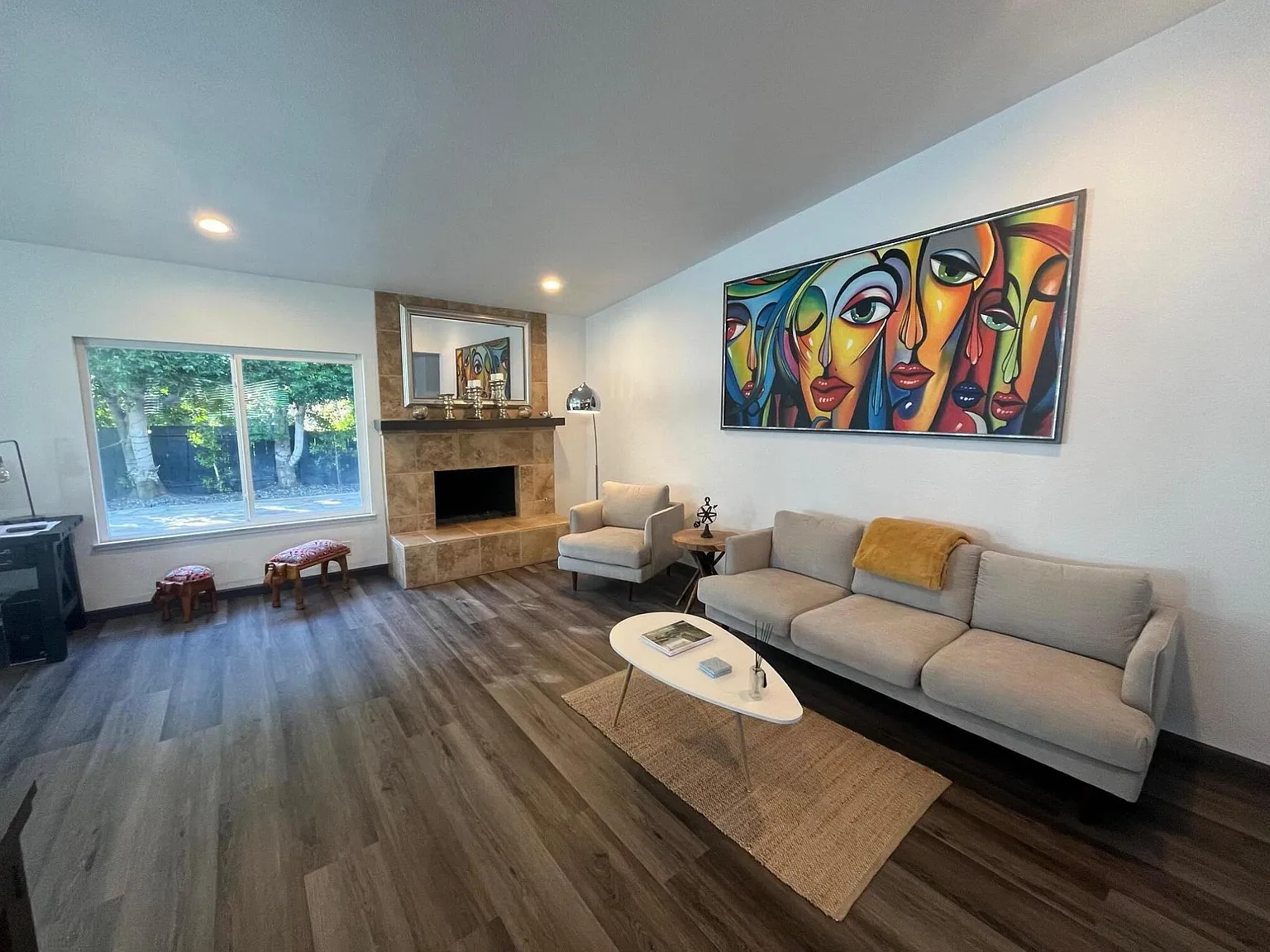 3 bed, 2080 sqft, $4,300 — Photo 3